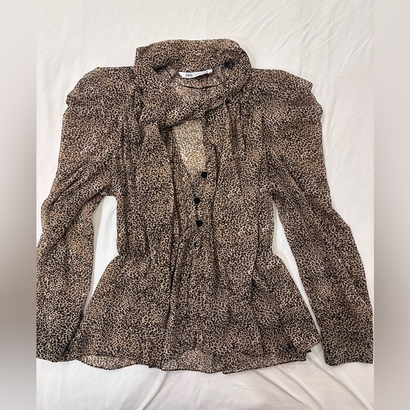 *SOLD* Cheetah print sheer tie shirt - Picture 1 of 3